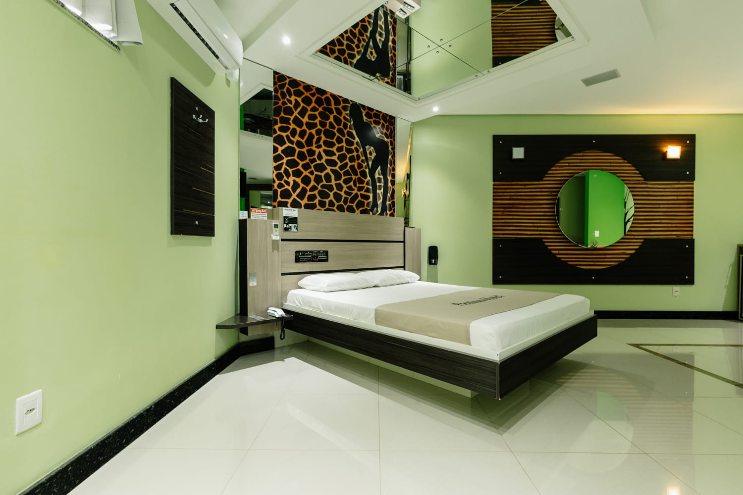 Suíte 5 — Suite Hidro